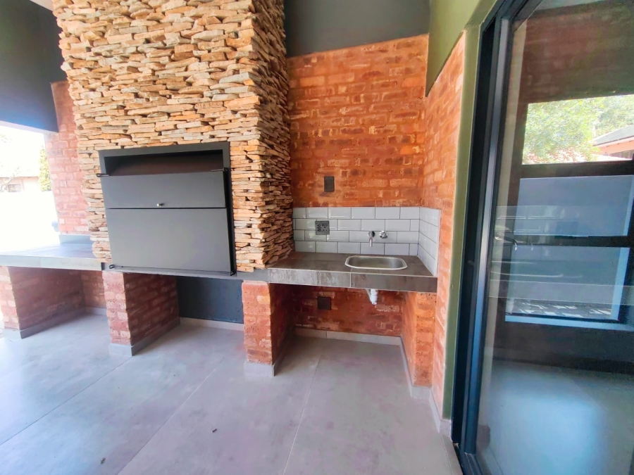 3 Bedroom Property for Sale in Grimbeeck Park North West